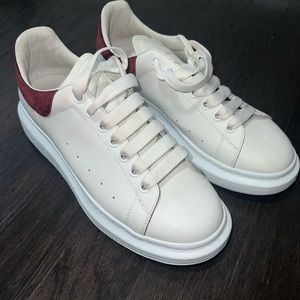 Alexander McQueen sneaker good condition